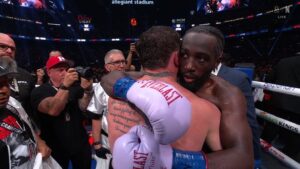 El tapatío Saúl “Canelo” Álvarez (63-3.2, 39 Kos), sufrió su tercera derrota profesional