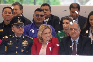 Encabeza Maru Campos desfile conmemorativo por el 115 Aniversario del Inicio de la Revolución Mexicana