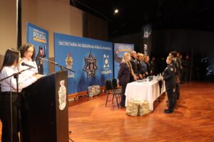 Reconocen a 60 “Policías del Mes” uno por cumplir 25 años de servicio