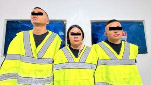 Detienen a tres presuntos implicados en un homicido; les aseguran una pistola y cristal