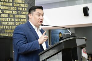 Va Alfredo Chávez por creación del Consejo Estatal de Inteligencia Artificial; impulsar desarrollo tecnológico en Chihuahua es la meta