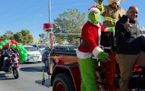 Personal De OMEJ Se Suma A Colecta De Juguetes De “Santa Bombero”