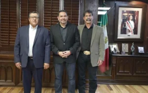 Recibe Alcalde Al Director Ejecutivo De JMAS Marco Licón Barraza 