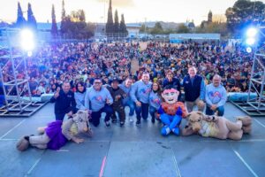 Disfrutan más de 2 mil posada organizada por Marco Bonilla