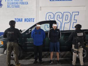Arresta SSPE a dos sujetos con arma de fuego y droga, presuntos implicados en ataque armado en Ciudad Juárez
