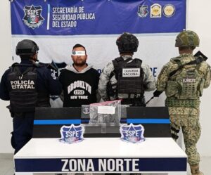 Arresta SSPE a sujeto por presuntas actividades de halconeo en Ciudad Juárez