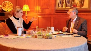 Maru Campos sostiene reunión con rector de la Universidad Tecnológica de Ciudad Juárez