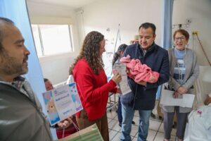 Presidente Municipal Jesús Valenciano García El Nacimiento Del Primera Bebé Del 2026