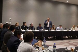 Alza Canaco Juárez La Voz En Foro Aduanero