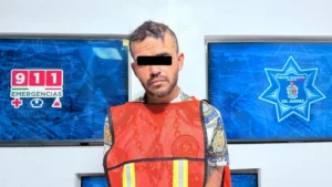 Cae hombre por desobediencia a policías en Oasis lo ligan a caso de privación de la libertad