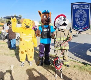 Participa AEI en concurso de botargas para recaudar alimento de mascotas