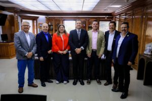 Fortalece Marco Bonilla alianza con cámaras y colegios de la construcción