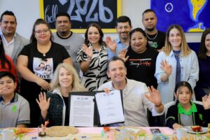 Presidente Municipal De La Ciudad De Chihuahua marco Bonilla Comenta Que La Educación Al Alcance De Quienes Lo Necesitan