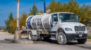 Benefició JMAS con agua gratuita a albergues en Los Kilómetros