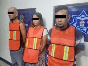 Arrestan a tres traficantes de personas y rescatan a dos migrantes