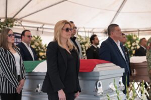 Gobernadora  Maru Campos encabeza homenaje póstumo a elementos de la Agencia Estatal de Investigación