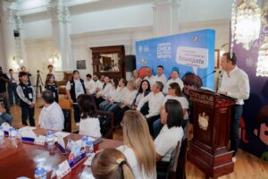Toma alcalde Marco Bonilla protesta al Cabildo y Gabinete Infantil de Chihuahua