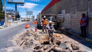 REPARA JMAS HUNDIMIENTO SOBRE AVENIDA TECNOLÓGICO