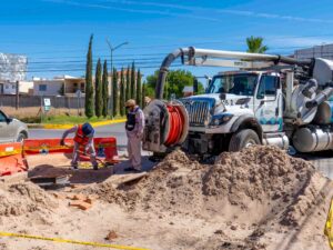 REALIZA JMAS OBRA PREVENTIVA PARA EVITAR INUNDACIONES EN LA FLORESTA