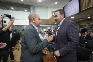 Morena arropa a Pérez Cuéllar; deuda fiscal enciende choque con el PAN en el Congreso