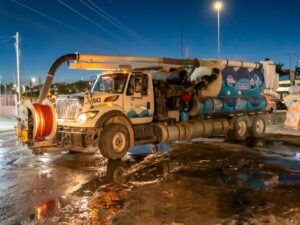 REALIZA JMAS OPERATIVO DE LIMPIEZA EN EL COLECTOR NORZAGARAY