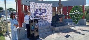 Reconocen legado de periodistas juarenses