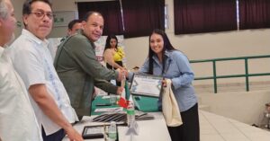 Reconocimiento A La Trayectoria Y Compromiso Docente