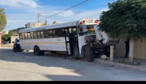 Una Conductora De Camión Urbano De Transporte De Personal Dice Haberse Quedado Sin Frenos