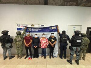 Operativo coordinado bajo la estrategia de Gilberto Loya deja cuatro detenidos y aseguramientos en cateo en Parral