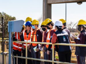 VISITAN ALUMNOS DEL COLEGIO HISPANO INGLÉS PLANTA TRATADORA DE AGUAS RESIDUALES