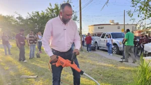 Supervisa Héctor Ortiz Orpinel Parque Pino Verde en Bosque Bonito y escucha peticiones vecinales
