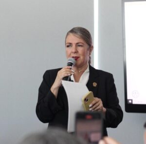 La verdad está en los documentos públicos y el pueblo tiene derecho a conocerla: Rosana Díaz