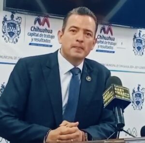 Esperará Bonilla definiciones del PAN antes de separarse del cargo
