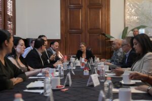 Gobernadora Maru Campos encabeza reunión semanal de la Mesa de Seguridad