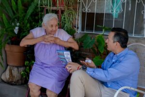 Lleva Alcalde Marco Bonilla y promotores de la salud del IMPAS atención médica y medicamentos a la colonia Revolución