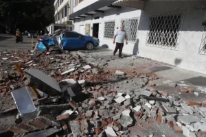 Al menos 20 muertos en dos ciudades del centro de Colombia por el terremoto