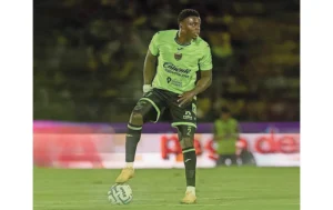 Pierde Bravos La Batalla En El Campo Contra Gran América