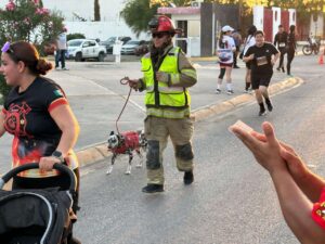 Celebran Día del Bombero con carrera pedestre; participan más de 600