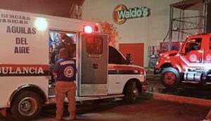 Elemento de Bombero Tras El Incendio De Waldos Sale Lesionado Intoxicando En Cumplimiento De Su Deber En El Marco Del Día Internacional Del Bombero Honor A Quien Honor Merece