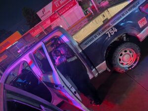 SSPM brinda 36 apoyos por lluvias; rescata a familia atrapada en vehículo