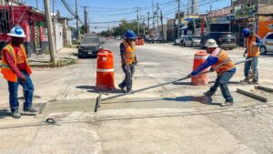 Finaliza JMAS reposición de tubería de drenaje en calle Neptuno por obra Satélite.