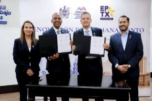 Firman alcaldes Marco Bonilla y Renard Johnson de El Paso convenio de hermanamiento entre las dos ciudades
