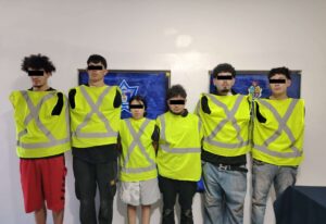 Rescatan a mujer presuntamente secuestrada y detienen a seis personas