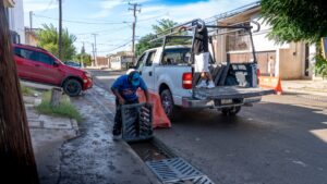 Funcionó obra pluvial de la JMAS en calle Apolo y permite que la zona amanezca con calles secas.