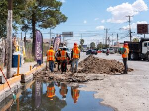 Cumple JMAS compromisos de bacheo con vecinos del fraccionamiento Río Bravo.