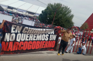 POLICIAS MUNICIPAlES TRATARON DE IMPEDIR MANIFESTACION