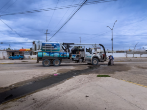 Realiza JMAS mantenimiento a la red de alcantarillado en Riberas del Bravo.