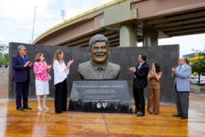 Rinde Marco Bonilla homenaje a Francisco Barrio y reconoce su legado de democracia, principios y servicio a Chihuahua