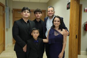 El Alcalde Marco Bonilla Mendoza Unido Con Su Familia Enfrentarán El Rumbo Al 2027