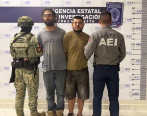 Detiene AEI Noroeste a dos masculinos por posesión cartuchos útiles y droga en Galeana
